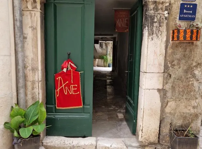 Zen In The Centar Of דירה