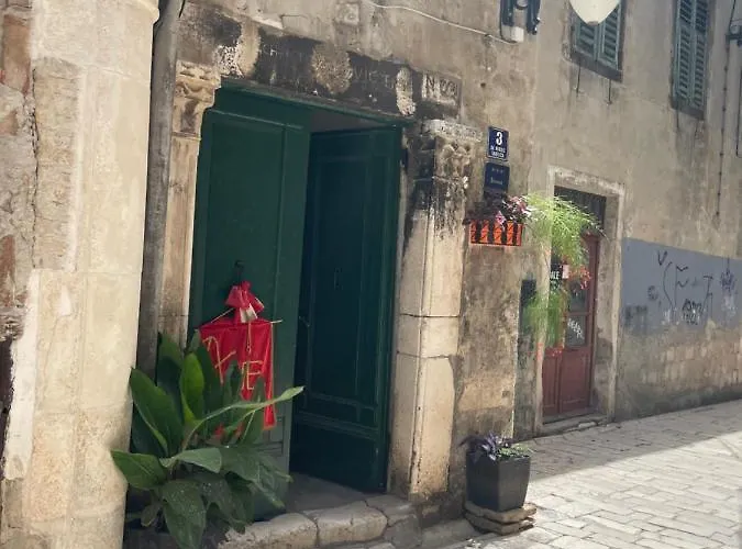 Zen In The Centar Of *